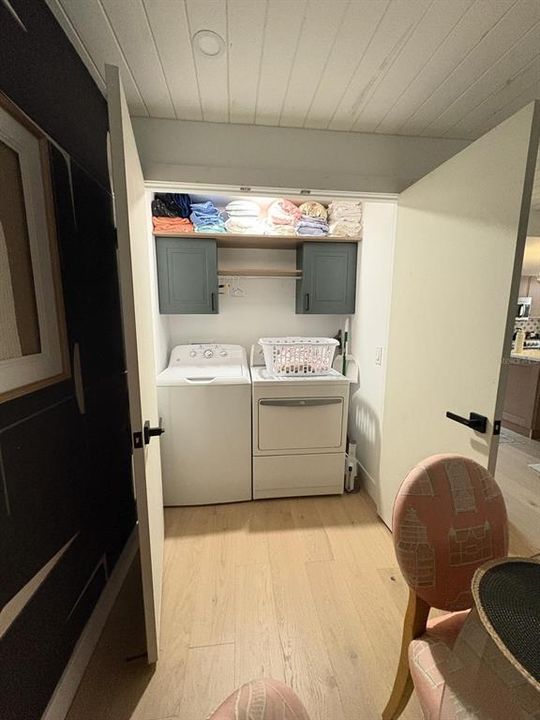For Sale: $269,000 (3 beds, 2 baths, 1432 Square Feet)
