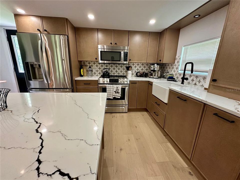 For Sale: $269,000 (3 beds, 2 baths, 1432 Square Feet)