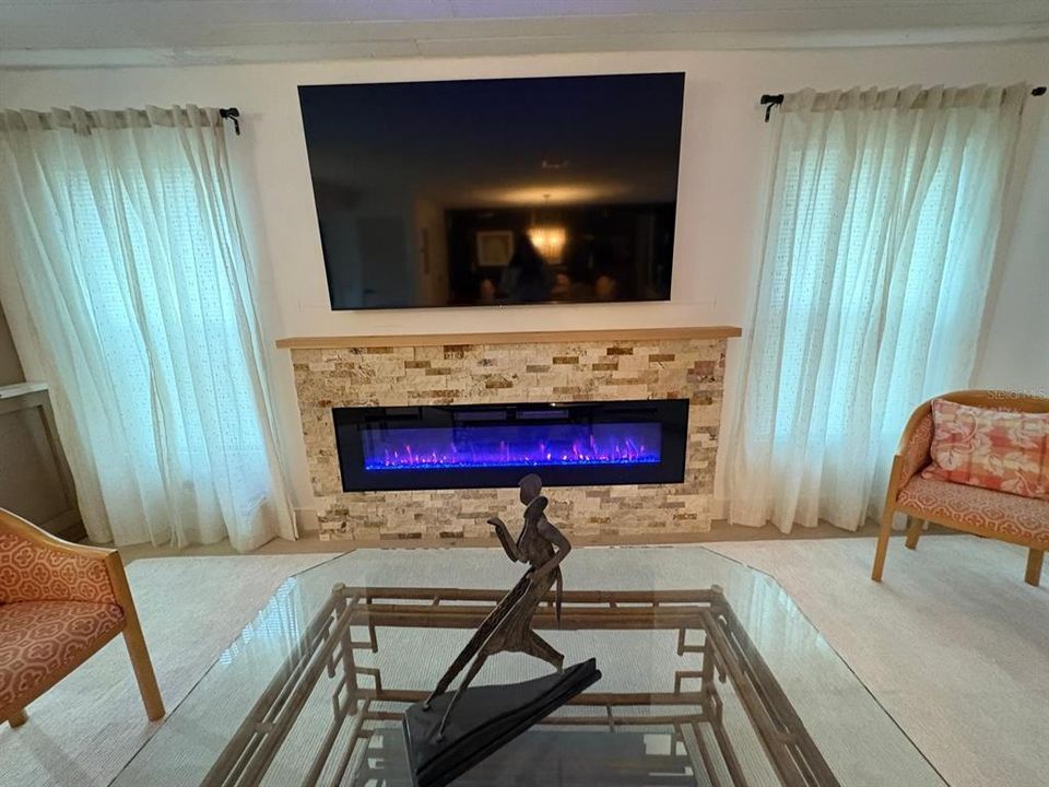 For Sale: $269,000 (3 beds, 2 baths, 1432 Square Feet)