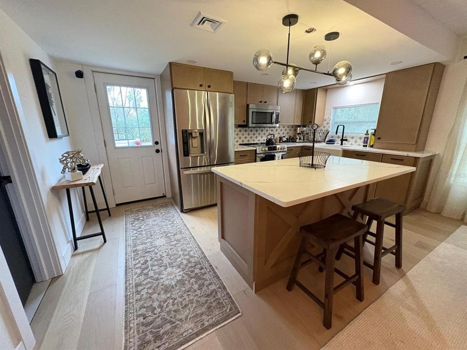 For Sale: $269,000 (3 beds, 2 baths, 1432 Square Feet)