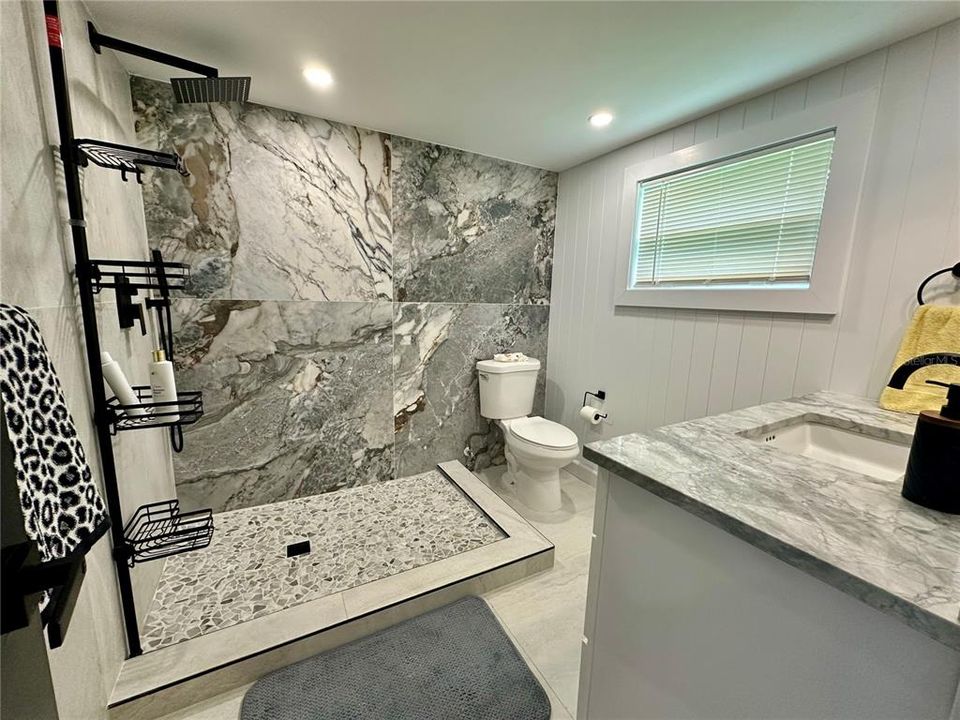 For Sale: $269,000 (3 beds, 2 baths, 1432 Square Feet)