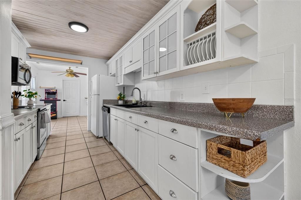 En Venta: $555,000 (3 camas, 2 baños, 1588 Pies cuadrados)