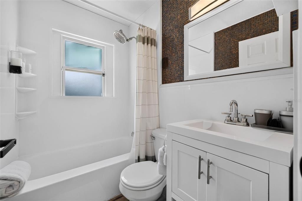 En Venta: $555,000 (3 camas, 2 baños, 1588 Pies cuadrados)