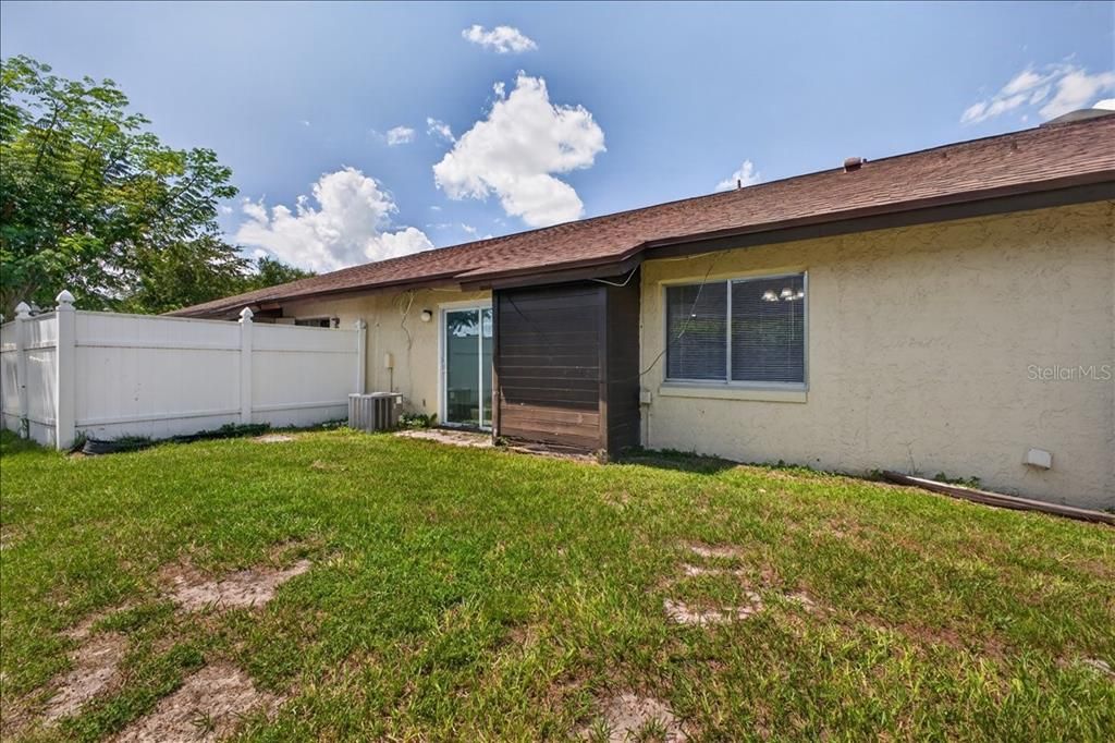 For Sale: $195,000 (2 beds, 2 baths, 1316 Square Feet)