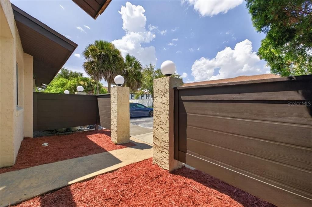 For Sale: $195,000 (2 beds, 2 baths, 1316 Square Feet)