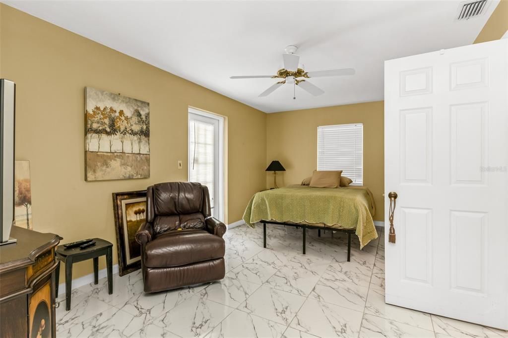 For Sale: $315,000 (2 beds, 3 baths, 1544 Square Feet)