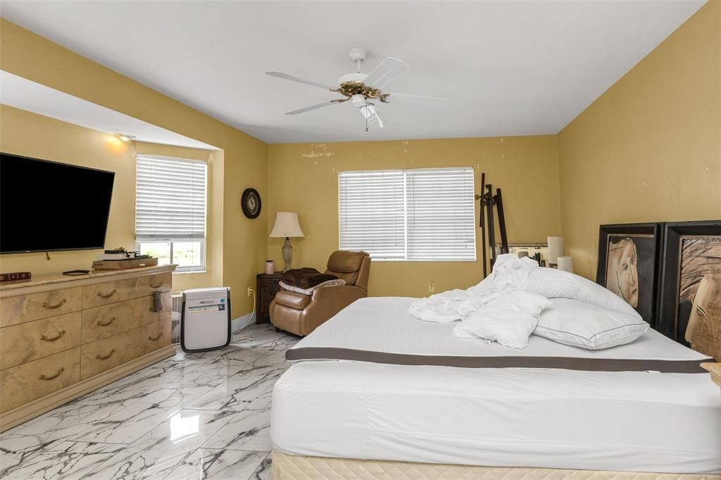 For Sale: $315,000 (2 beds, 3 baths, 1544 Square Feet)