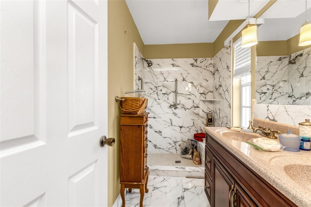 For Sale: $315,000 (2 beds, 3 baths, 1544 Square Feet)