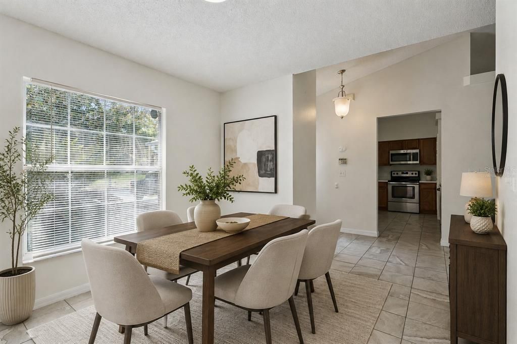 Active With Contract: $325,000 (3 beds, 2 baths, 1246 Square Feet)