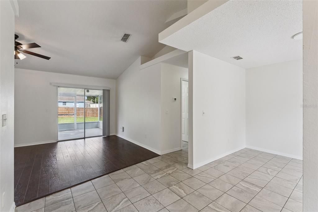Active With Contract: $325,000 (3 beds, 2 baths, 1246 Square Feet)
