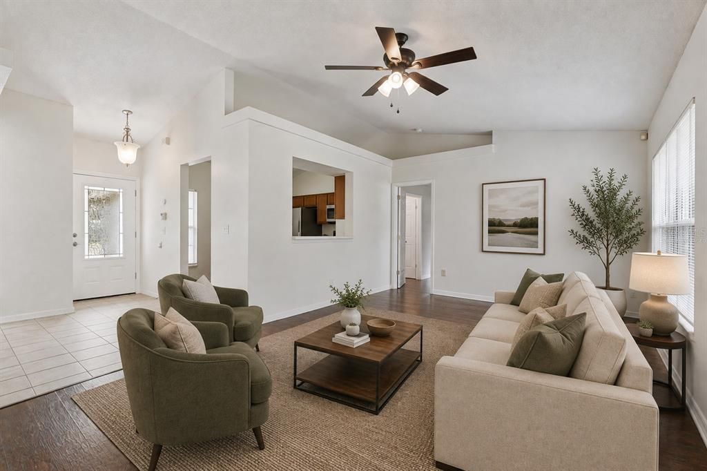 Active With Contract: $325,000 (3 beds, 2 baths, 1246 Square Feet)