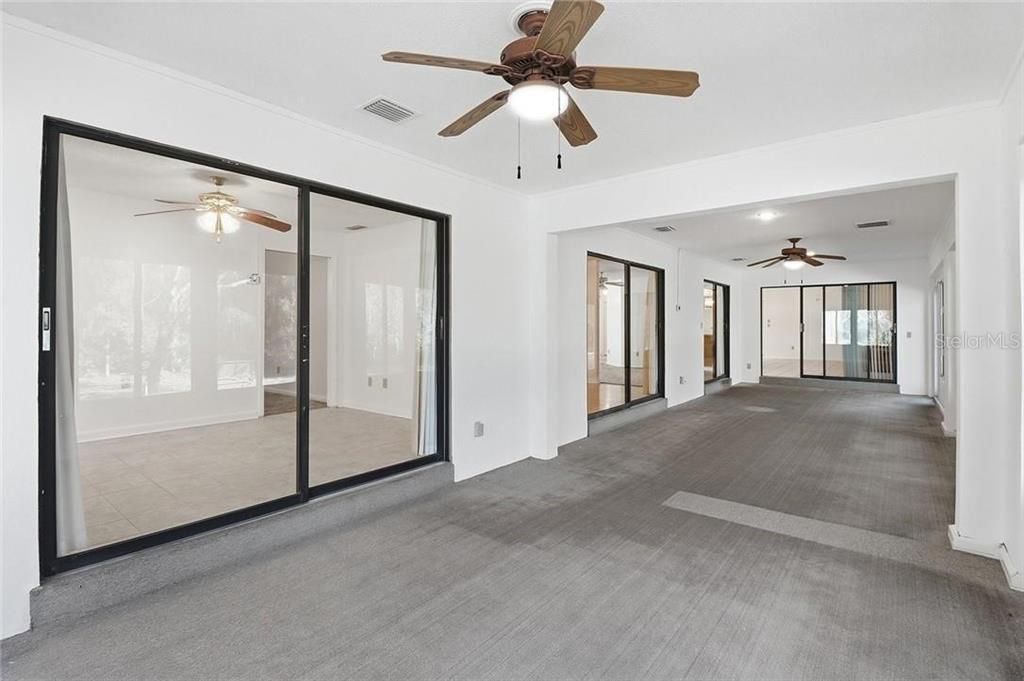 For Sale: $379,900 (3 beds, 2 baths, 2580 Square Feet)