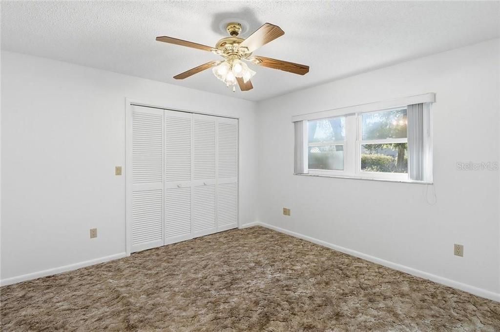 For Sale: $379,900 (3 beds, 2 baths, 2580 Square Feet)