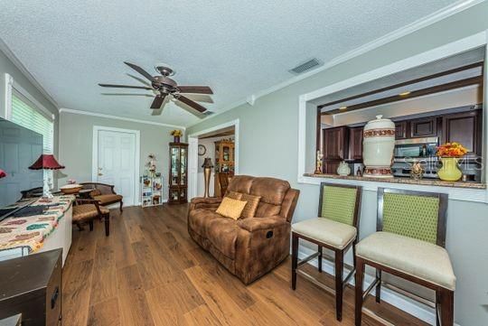 En Venta: $349,900 (2 camas, 2 baños, 1420 Pies cuadrados)