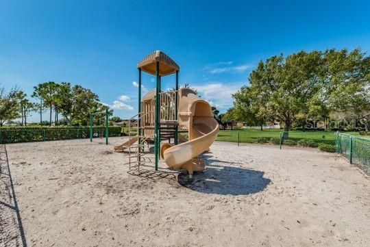 En Venta: $349,900 (2 camas, 2 baños, 1420 Pies cuadrados)