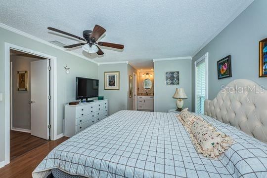 En Venta: $349,900 (2 camas, 2 baños, 1420 Pies cuadrados)