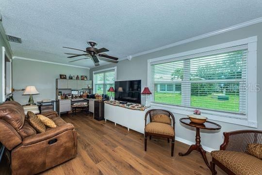 En Venta: $349,900 (2 camas, 2 baños, 1420 Pies cuadrados)