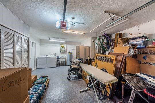 En Venta: $349,900 (2 camas, 2 baños, 1420 Pies cuadrados)