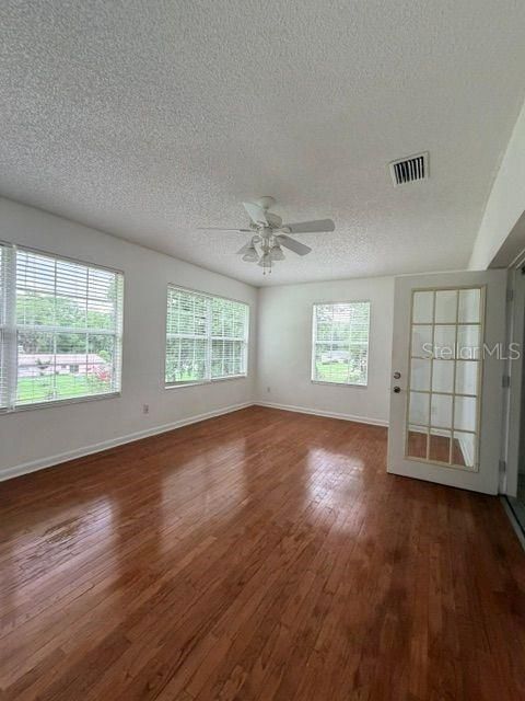 En Renta: $1,800 (3 camas, 2 baños, 1230 Pies cuadrados)