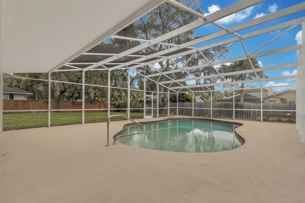 En Venta: $675,000 (4 camas, 2 baños, 2868 Pies cuadrados)