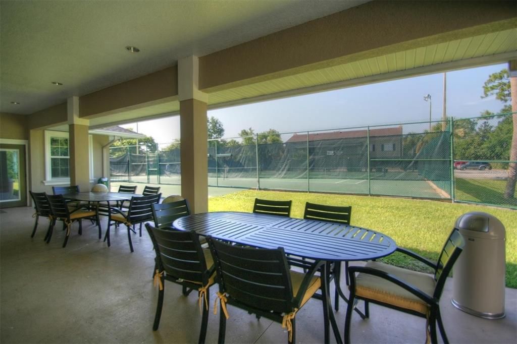 En Venta: $675,000 (4 camas, 2 baños, 2868 Pies cuadrados)