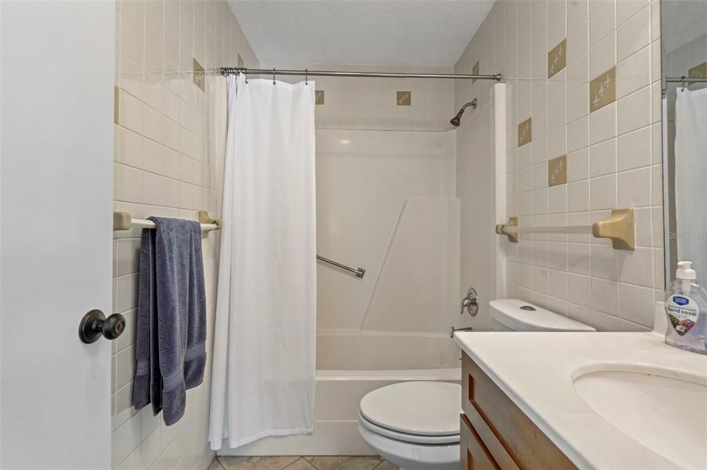 For Rent: $3,000 (3 beds, 2 baths, 1630 Square Feet)
