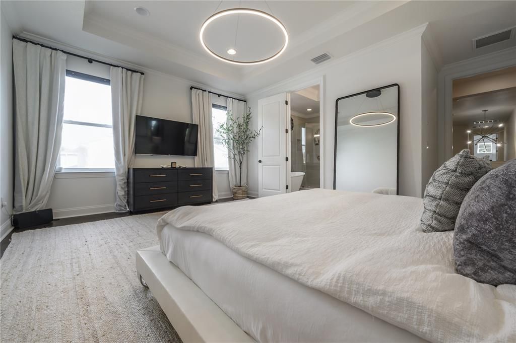 For Rent: $6,500 (5 beds, 3 baths, 2612 Square Feet)