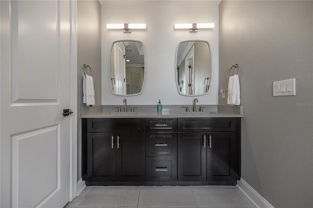For Rent: $6,500 (5 beds, 3 baths, 2612 Square Feet)
