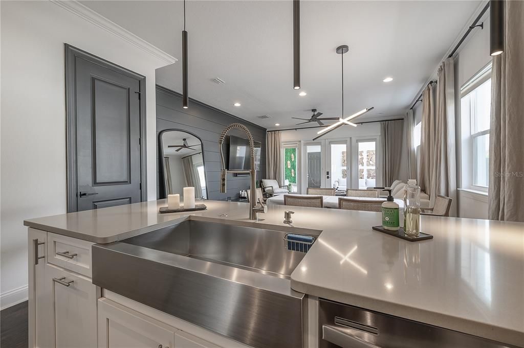 For Rent: $6,500 (5 beds, 3 baths, 2612 Square Feet)