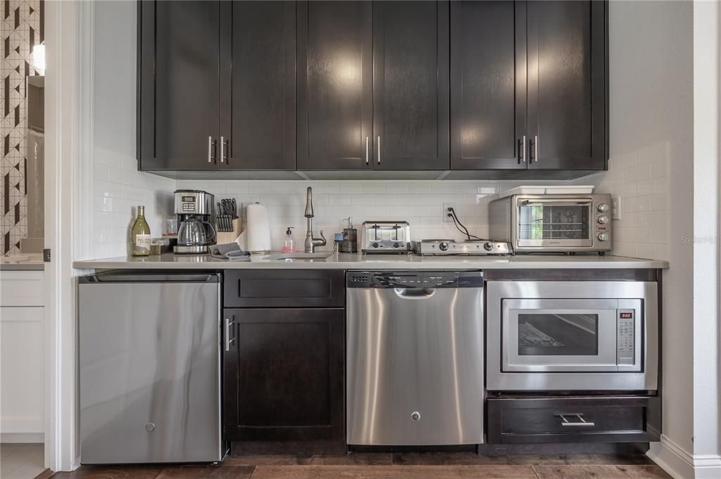 For Rent: $6,500 (5 beds, 3 baths, 2612 Square Feet)