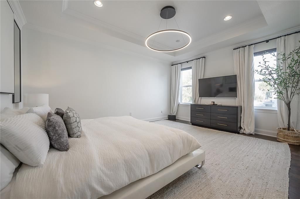 For Rent: $6,500 (5 beds, 3 baths, 2612 Square Feet)