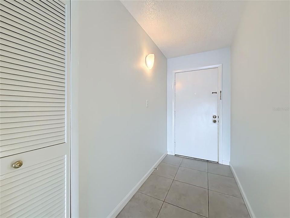 For Sale: $200,000 (2 beds, 2 baths, 1341 Square Feet)