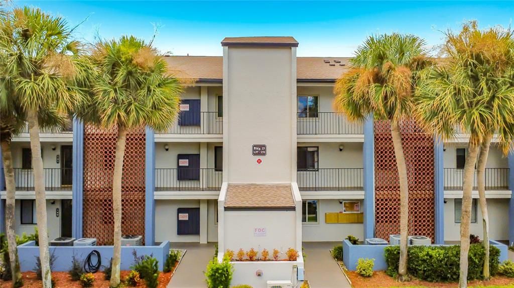 For Sale: $200,000 (2 beds, 2 baths, 1341 Square Feet)
