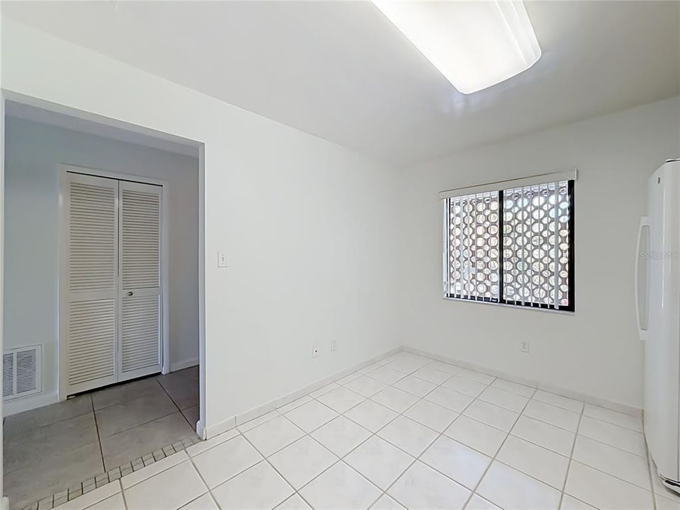 For Sale: $200,000 (2 beds, 2 baths, 1341 Square Feet)