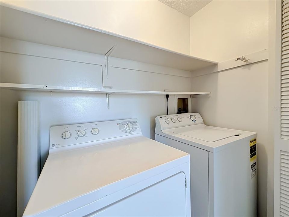 For Sale: $200,000 (2 beds, 2 baths, 1341 Square Feet)