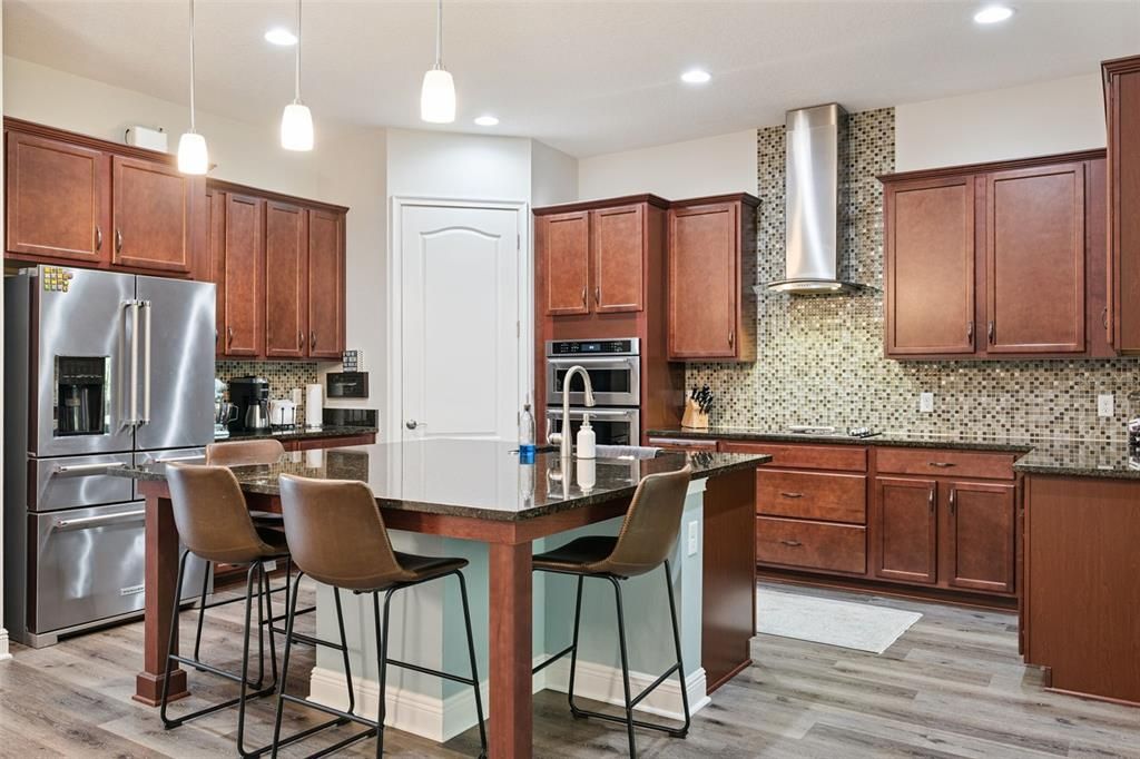 For Sale: $775,000 (4 beds, 4 baths, 3413 Square Feet)
