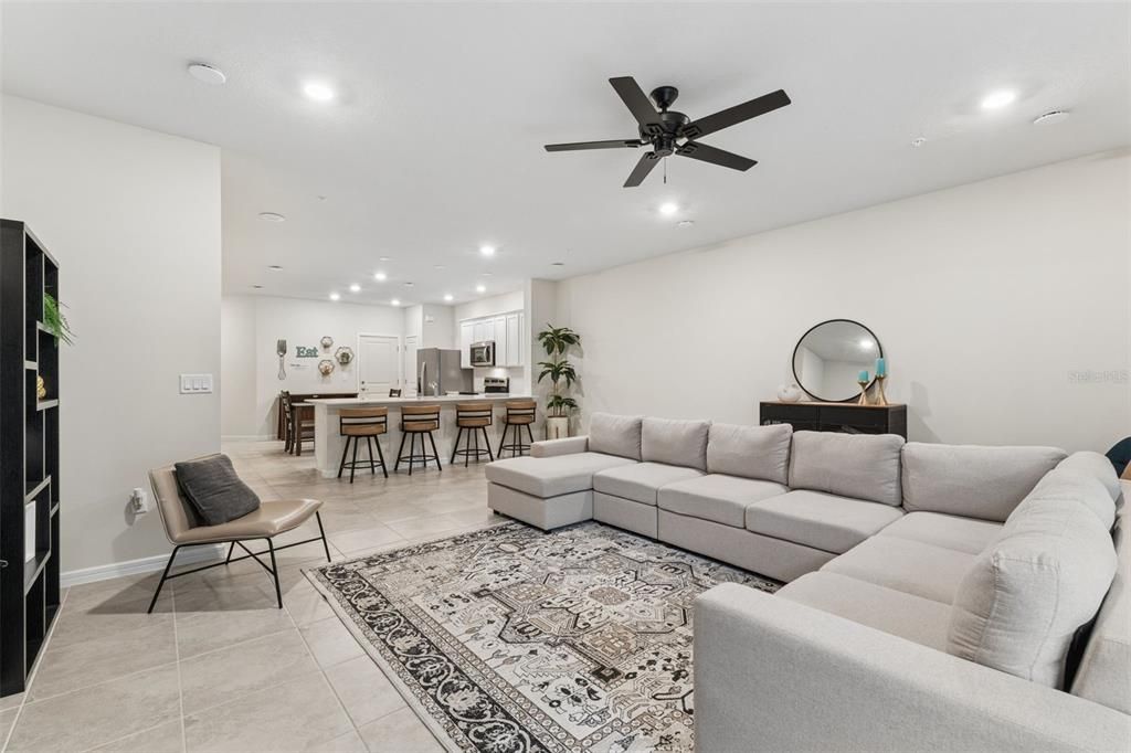 For Sale: $399,900 (3 beds, 2 baths, 1907 Square Feet)