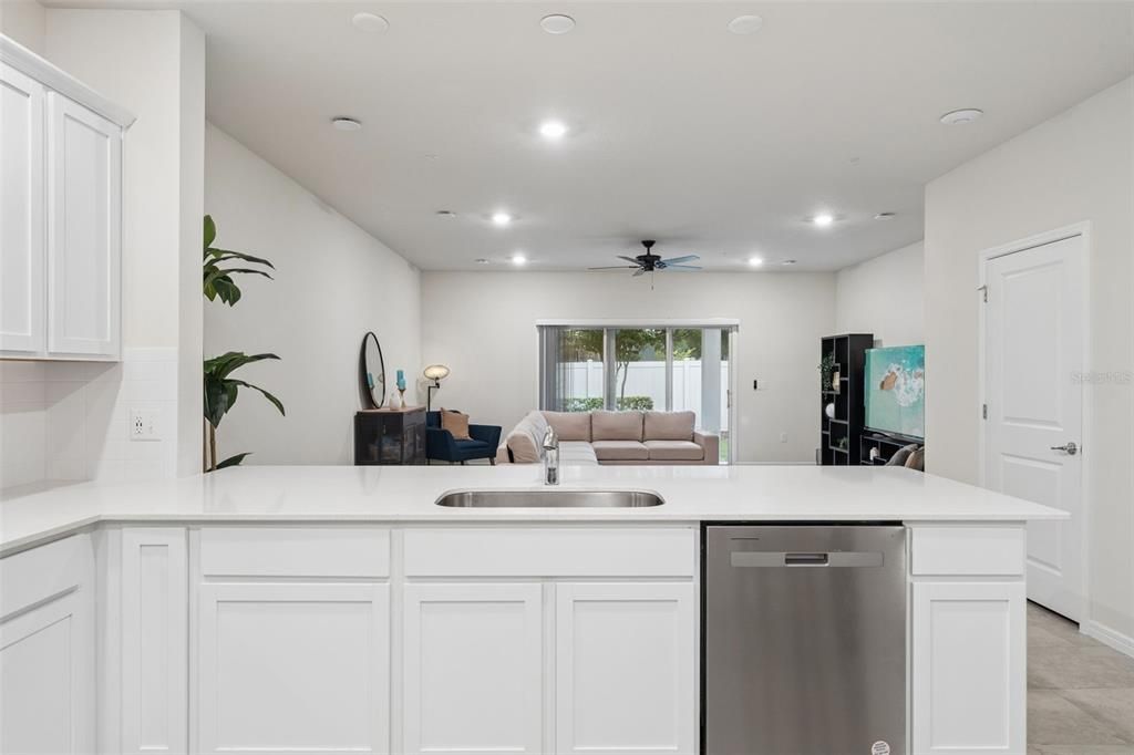 For Sale: $399,900 (3 beds, 2 baths, 1907 Square Feet)