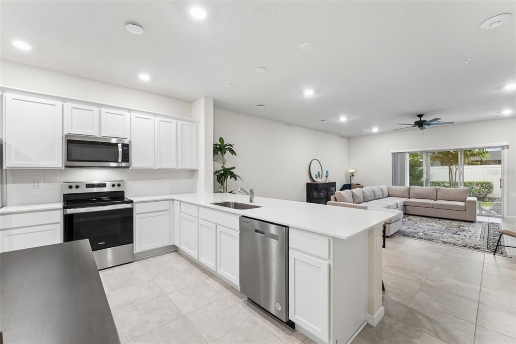 For Sale: $399,900 (3 beds, 2 baths, 1907 Square Feet)