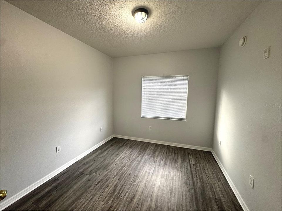 For Sale: $155,000 (3 beds, 2 baths, 1151 Square Feet)