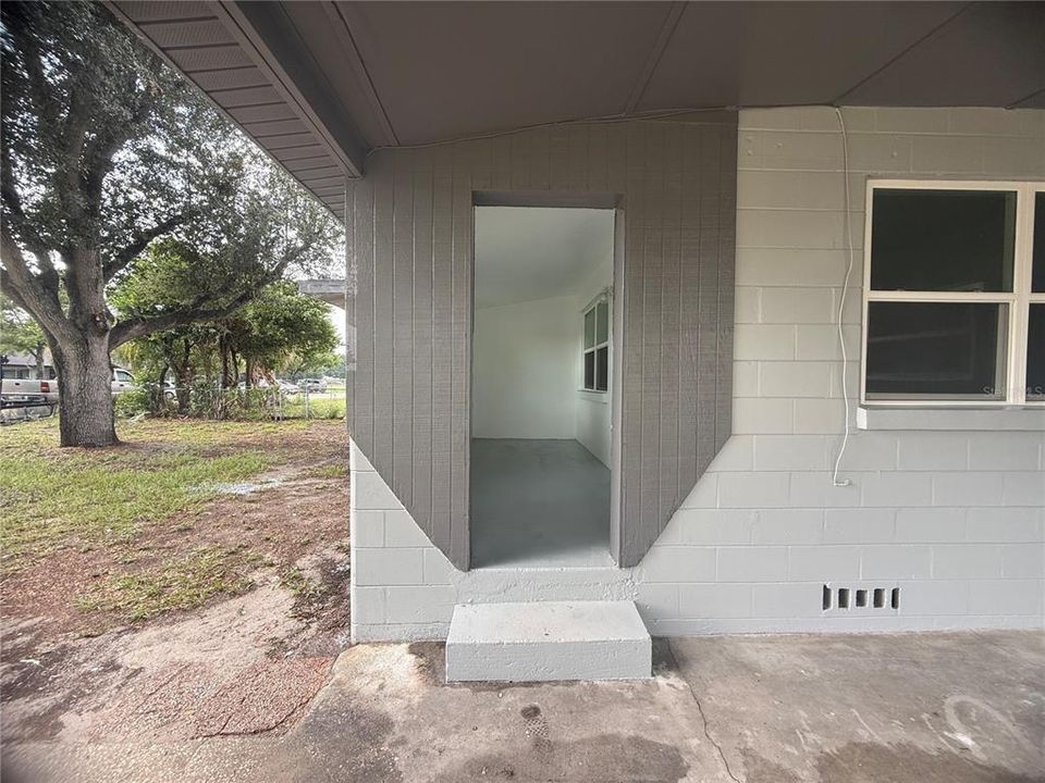 For Sale: $194,990 (3 beds, 1 baths, 998 Square Feet)
