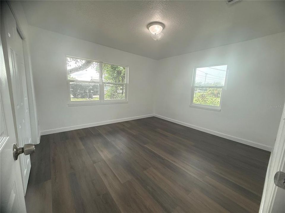 For Sale: $194,990 (3 beds, 1 baths, 998 Square Feet)