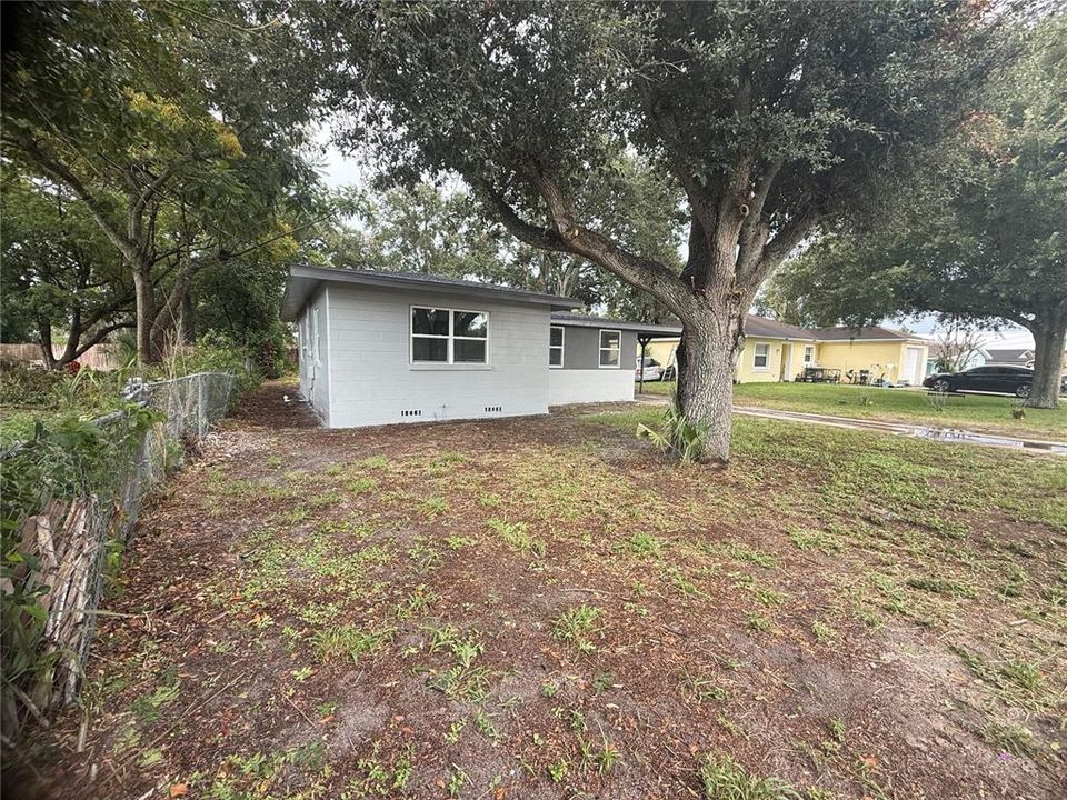 For Sale: $194,990 (3 beds, 1 baths, 998 Square Feet)