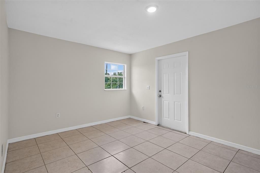 Activo con contrato: $219,900 (4 camas, 2 baños, 1482 Pies cuadrados)