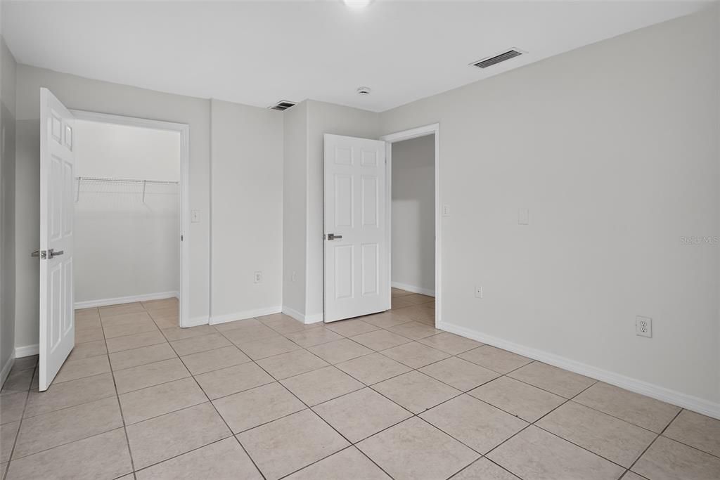 Activo con contrato: $219,900 (4 camas, 2 baños, 1482 Pies cuadrados)