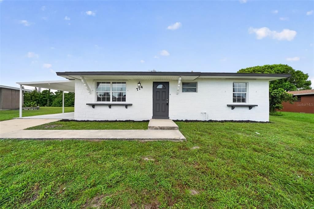 Activo con contrato: $219,900 (4 camas, 2 baños, 1482 Pies cuadrados)