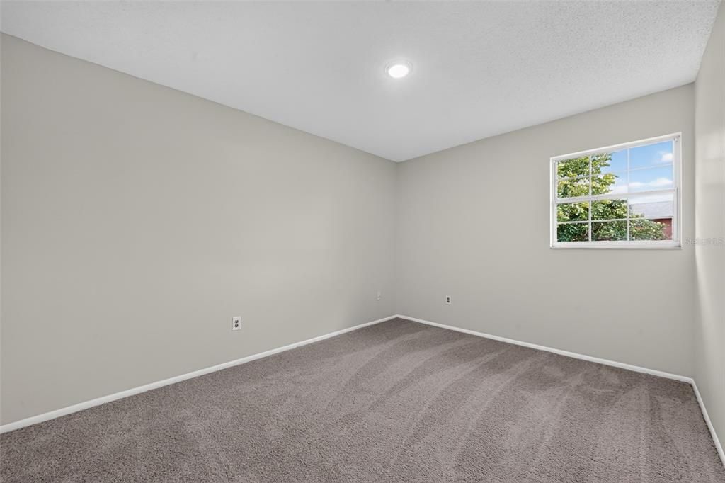 Activo con contrato: $219,900 (4 camas, 2 baños, 1482 Pies cuadrados)
