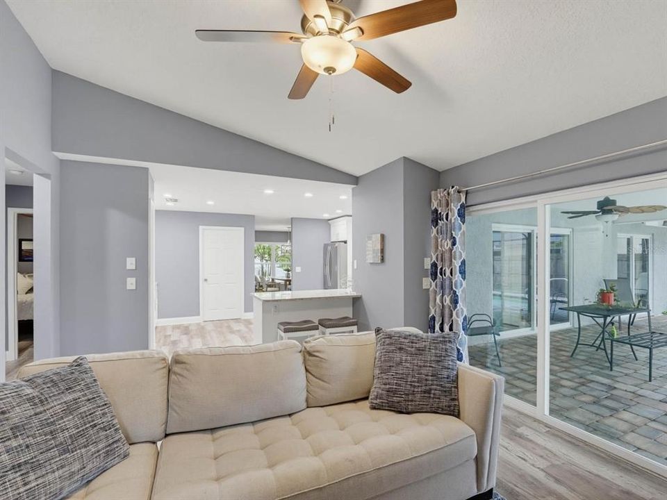 For Sale: $615,000 (4 beds, 2 baths, 1932 Square Feet)