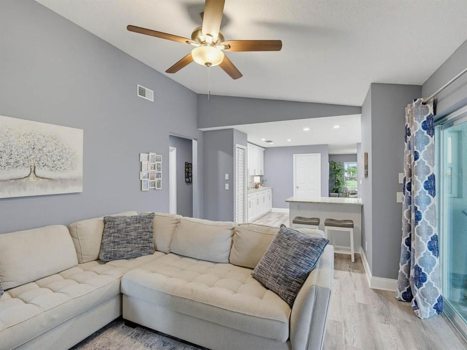 For Sale: $615,000 (4 beds, 2 baths, 1932 Square Feet)