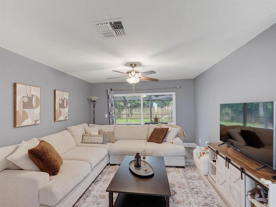 For Sale: $615,000 (4 beds, 2 baths, 1932 Square Feet)